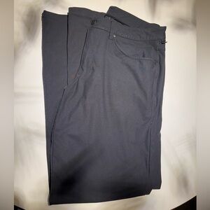 Lululemon ABC pants - black 32 x 30